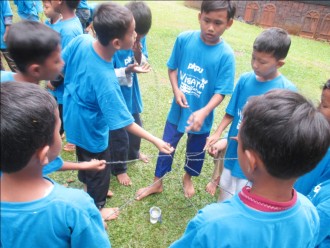 100 yatim dan dhuafa Lampung berwisata edukasi di Objek Wisata Lembah Hijau Bandar Lampung, Sabtu (23/10/2016). (Ikhwanudin/Putri/PKPU)