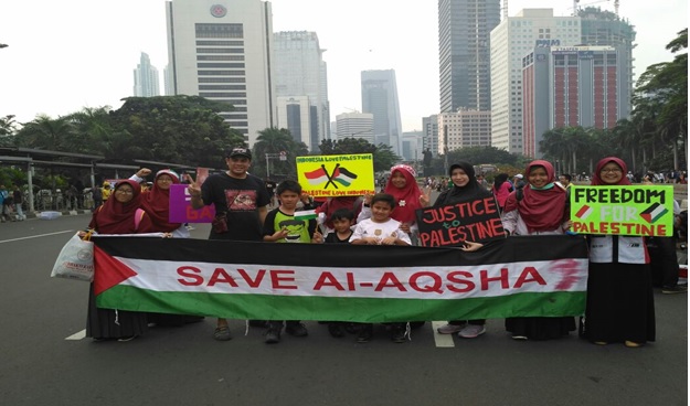 Aksi Solidaritas Untuk Palestina di Car Free Day Jakarta 